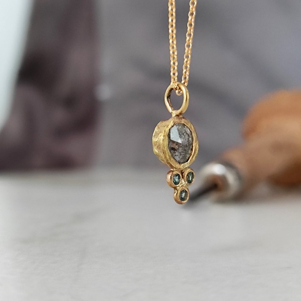 Rew Diamond and Sapphires necklace. 14 Karat solid yellow gold necklace.